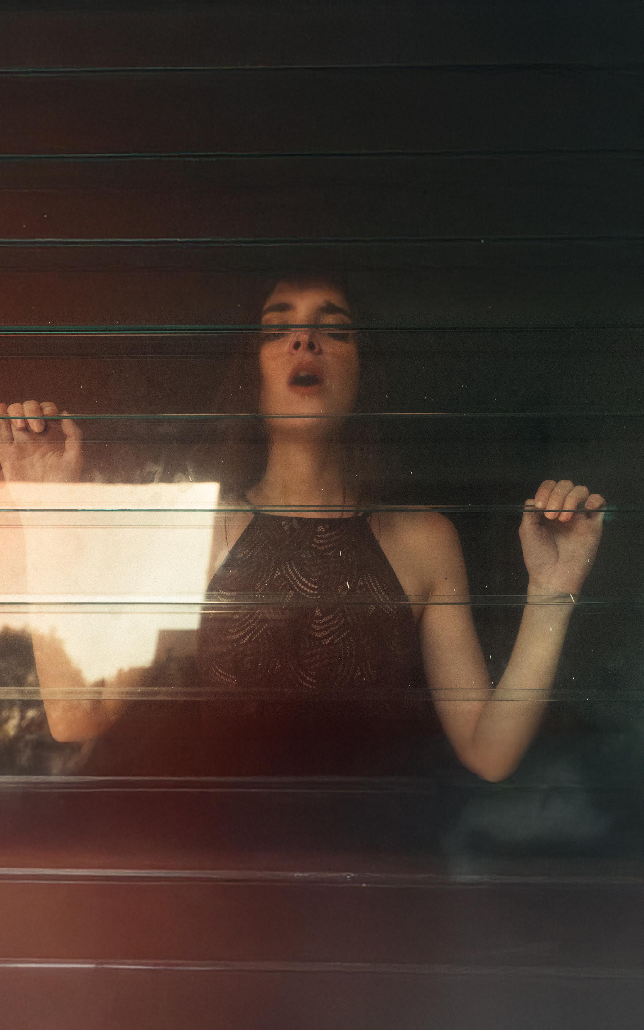 Trapped Silent Gaze